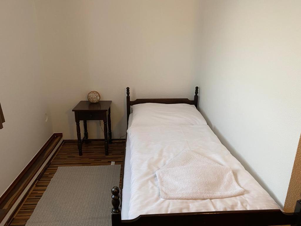 Motel M Malacky Ngoại thất bức ảnh