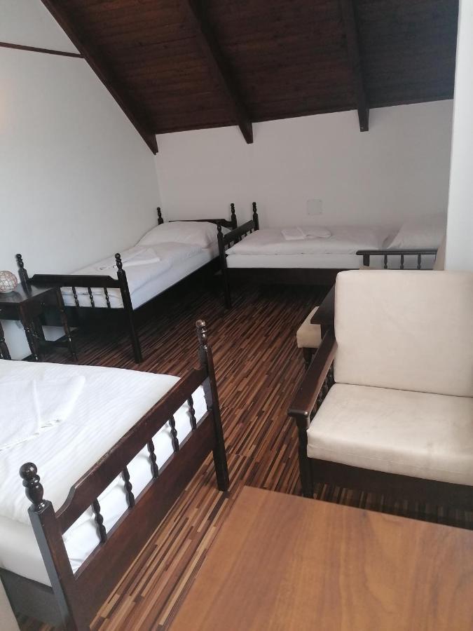 Motel M Malacky Ngoại thất bức ảnh