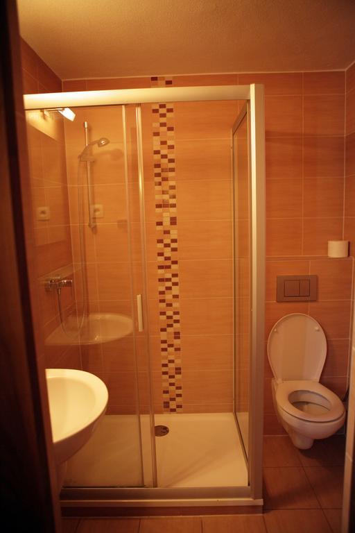 Motel M Malacky Phòng bức ảnh